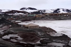 the discovery hut on the antarctic coast