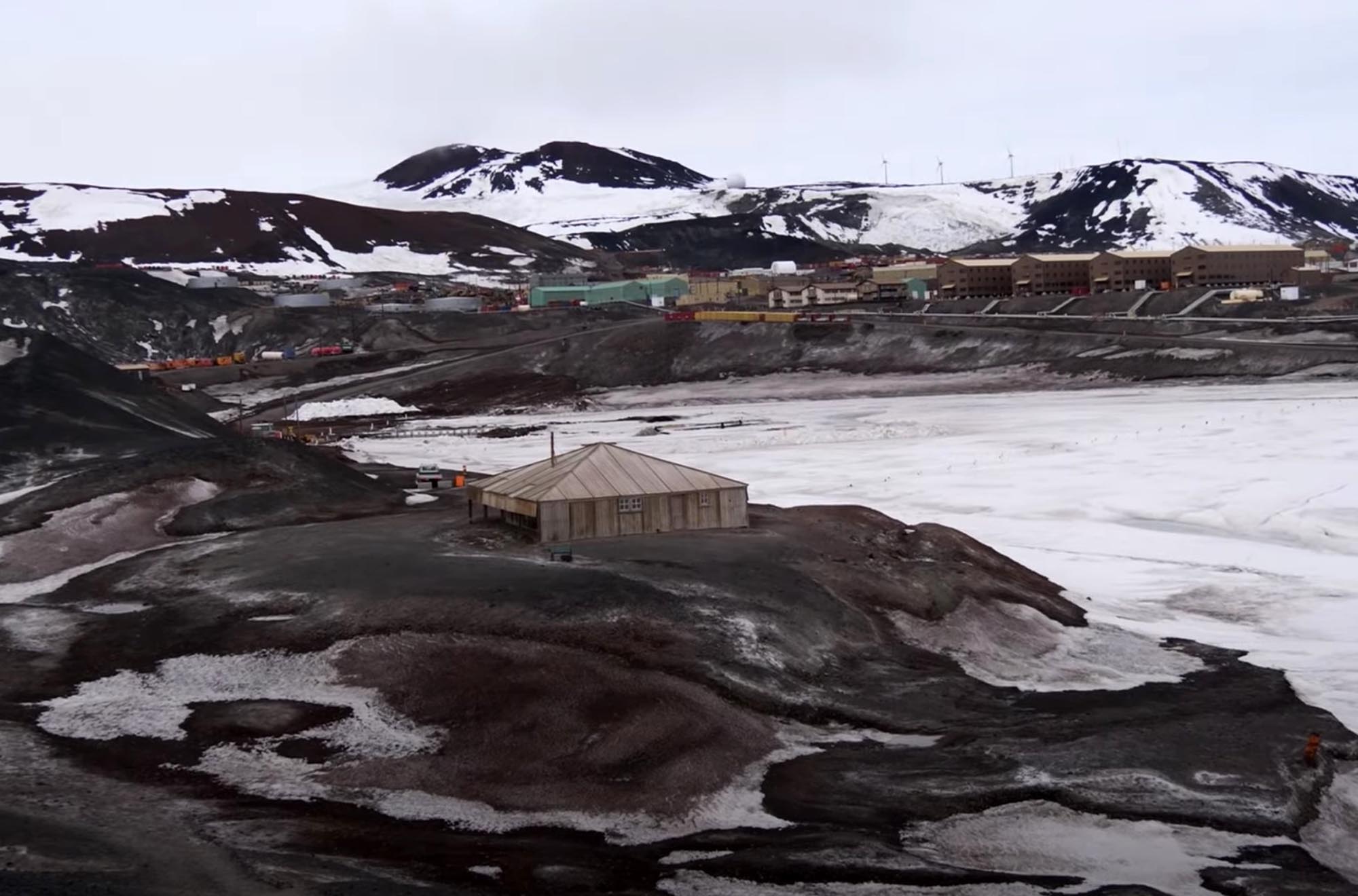 the discovery hut on the antarctic coast
