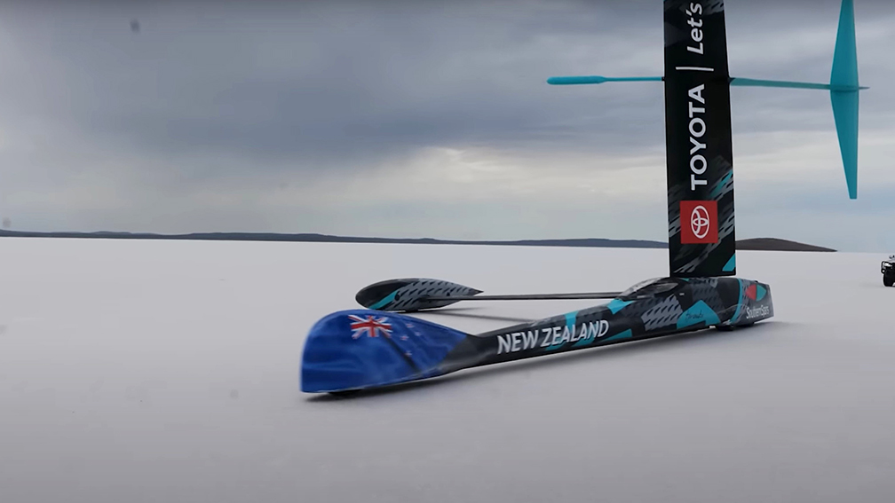 The 'Horonuku', the land yacht that broke the wind-powered land speed record.