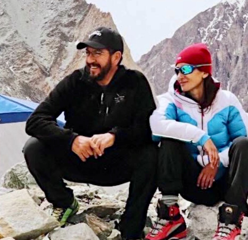 Yuri Contreras Cedi (left) and his beloved wife, climber Laura Gonzalez.