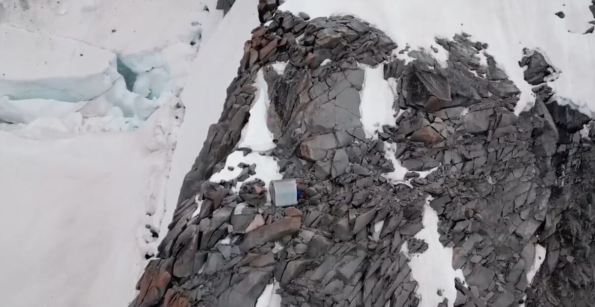 A small shelter on a mountainside