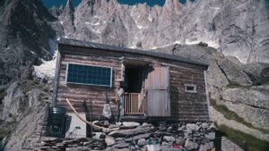 An old hut on a mountainside